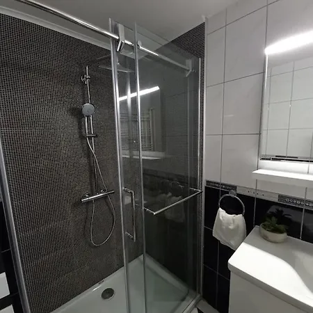 Apollo Premium Makarska